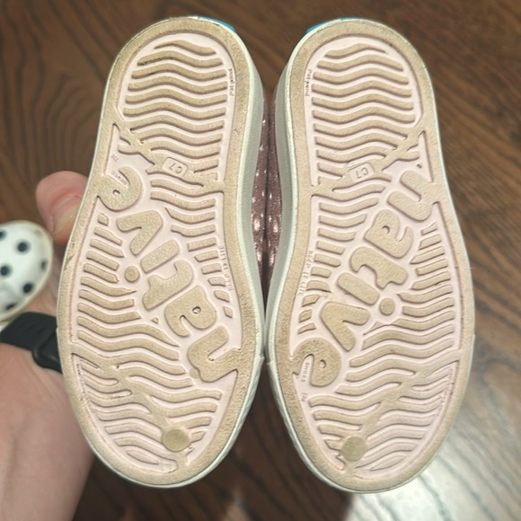 Pink sparkle Native shoee - Picture 6 of 6